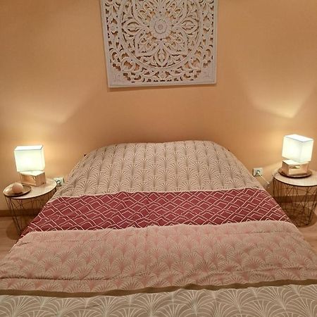 Appartement Lumineux , Carpentras Centre ภายนอก รูปภาพ