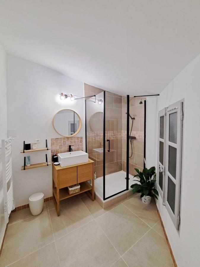 Appartement Lumineux , Carpentras Centre ภายนอก รูปภาพ