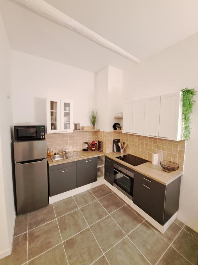 Appartement Lumineux , Carpentras Centre ภายนอก รูปภาพ