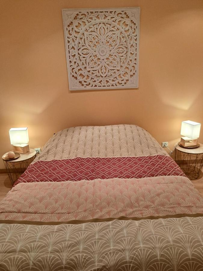 Appartement Lumineux , Carpentras Centre ภายนอก รูปภาพ
